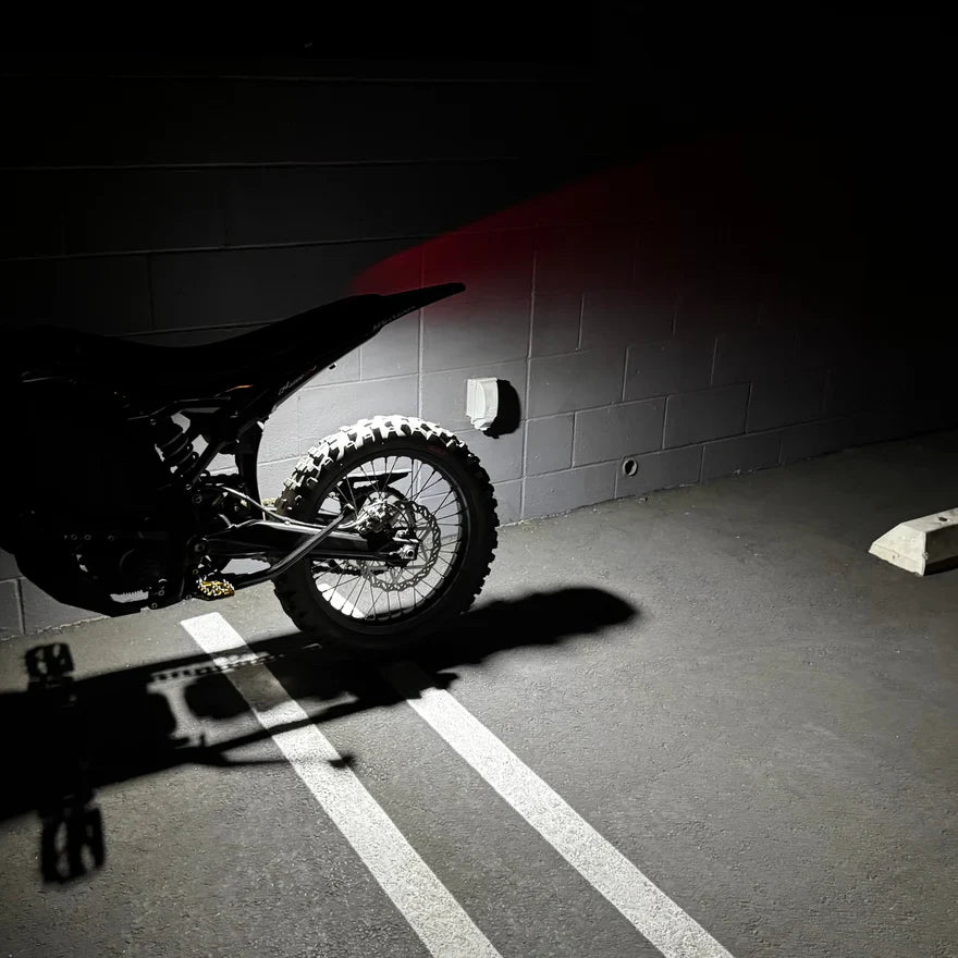 Battery Powered High-Output Rock Light with a switch