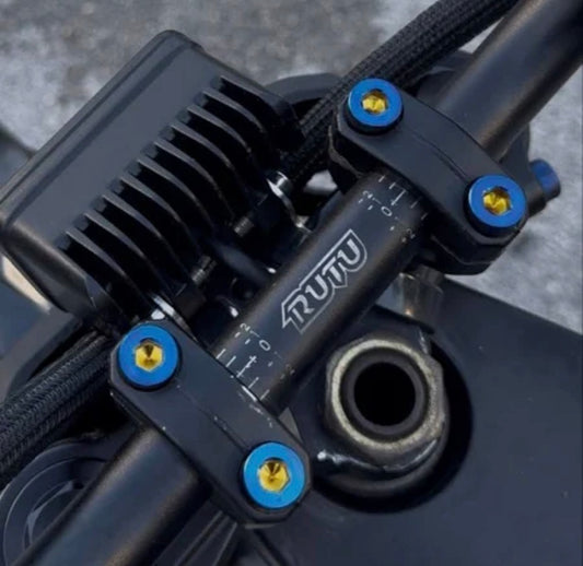 Tuttio direct mount titanium bolts